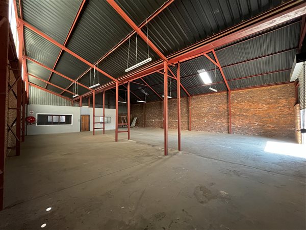 350  m² Industrial space