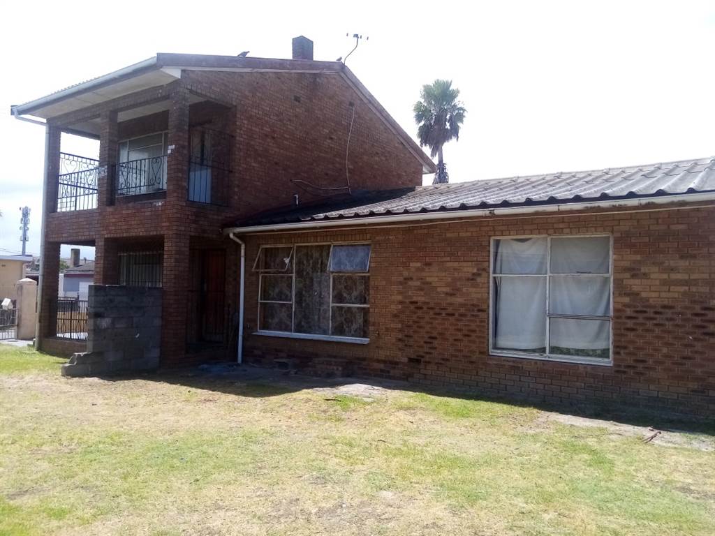 6 Bed House in Kraaifontein Central photo number 5