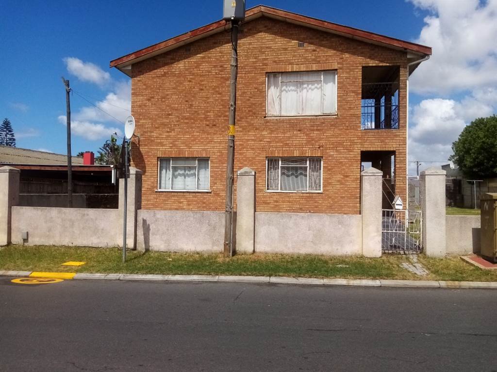 6 Bed House in Kraaifontein Central photo number 7