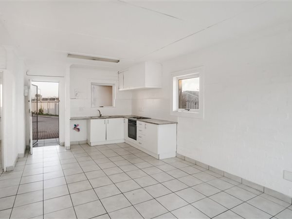 2 Bed Apartment in Rocklands