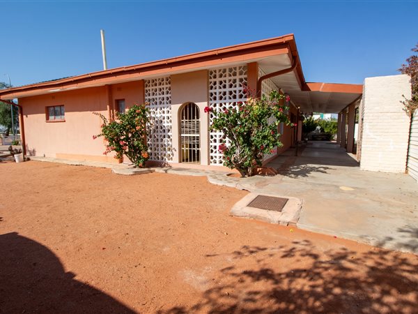 3 Bedroom House 3 Bedroom House