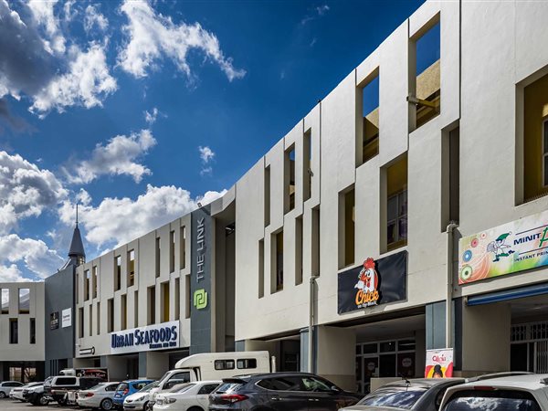 429  m² Retail Space