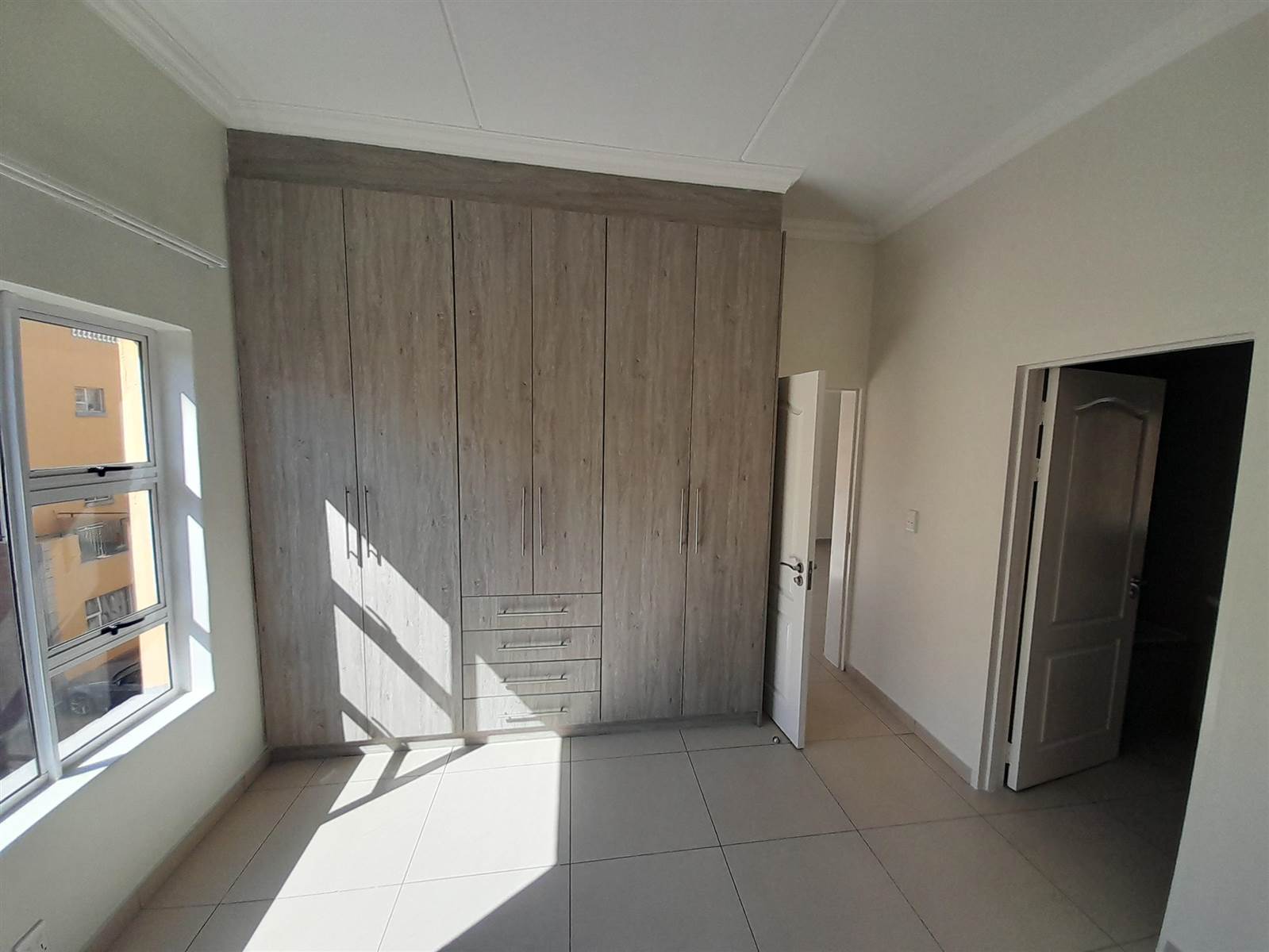 2 Bed Townhouse in Ormonde photo number 11