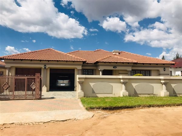 4 Bed House in Mankweng