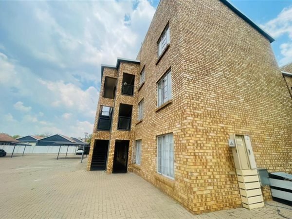 2 Bed Apartment in Middelburg Central