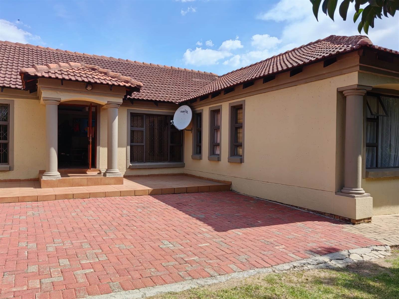 6 Bed House in Secunda photo number 1