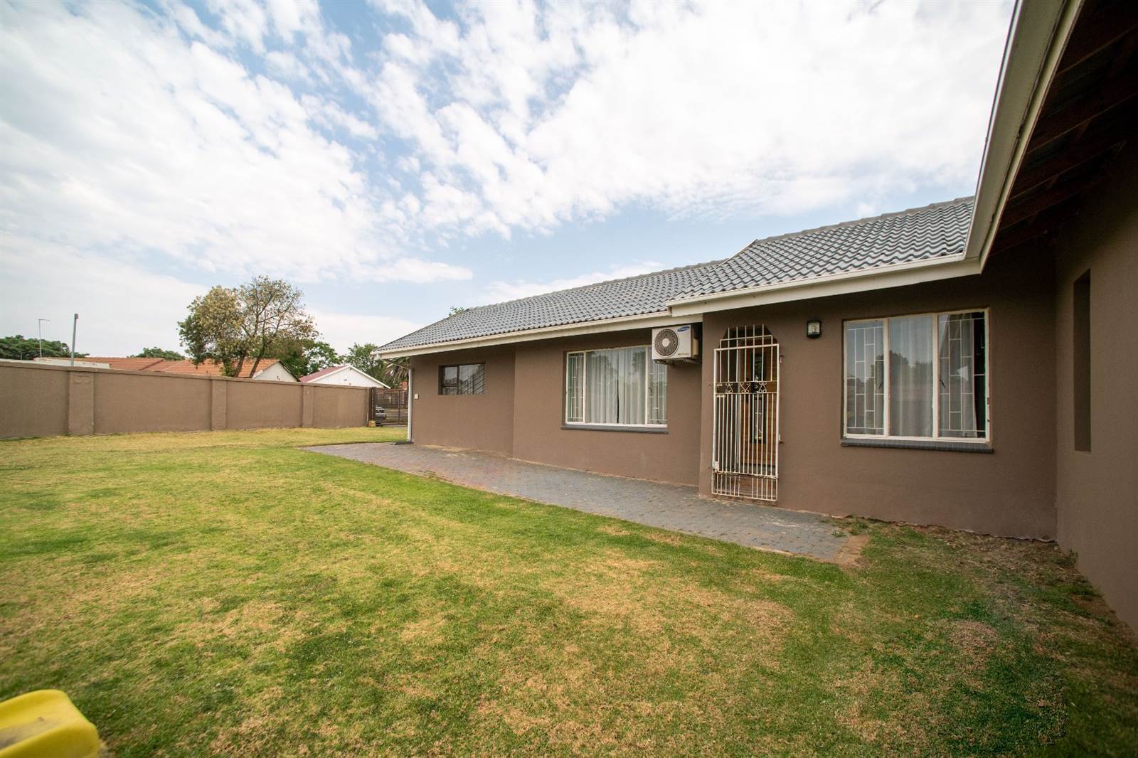 5 Bed House in Brakpan North photo number 17