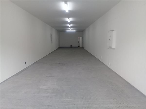 150  m² Retail Space