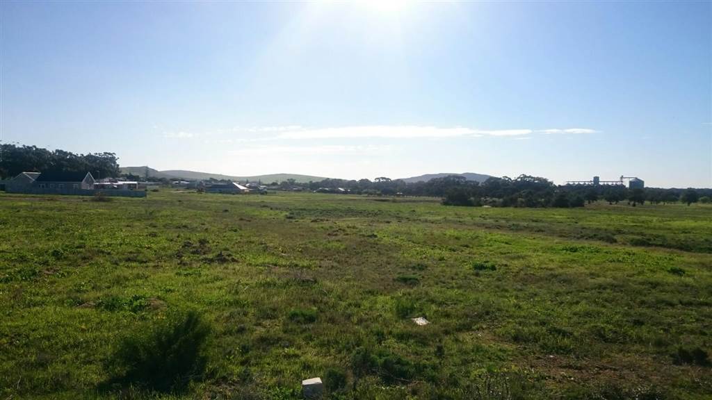 921 m² Land available in Darling photo number 1