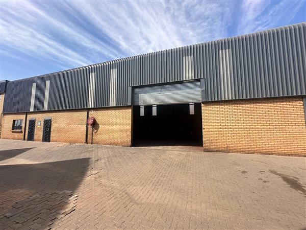 165  m² Industrial space