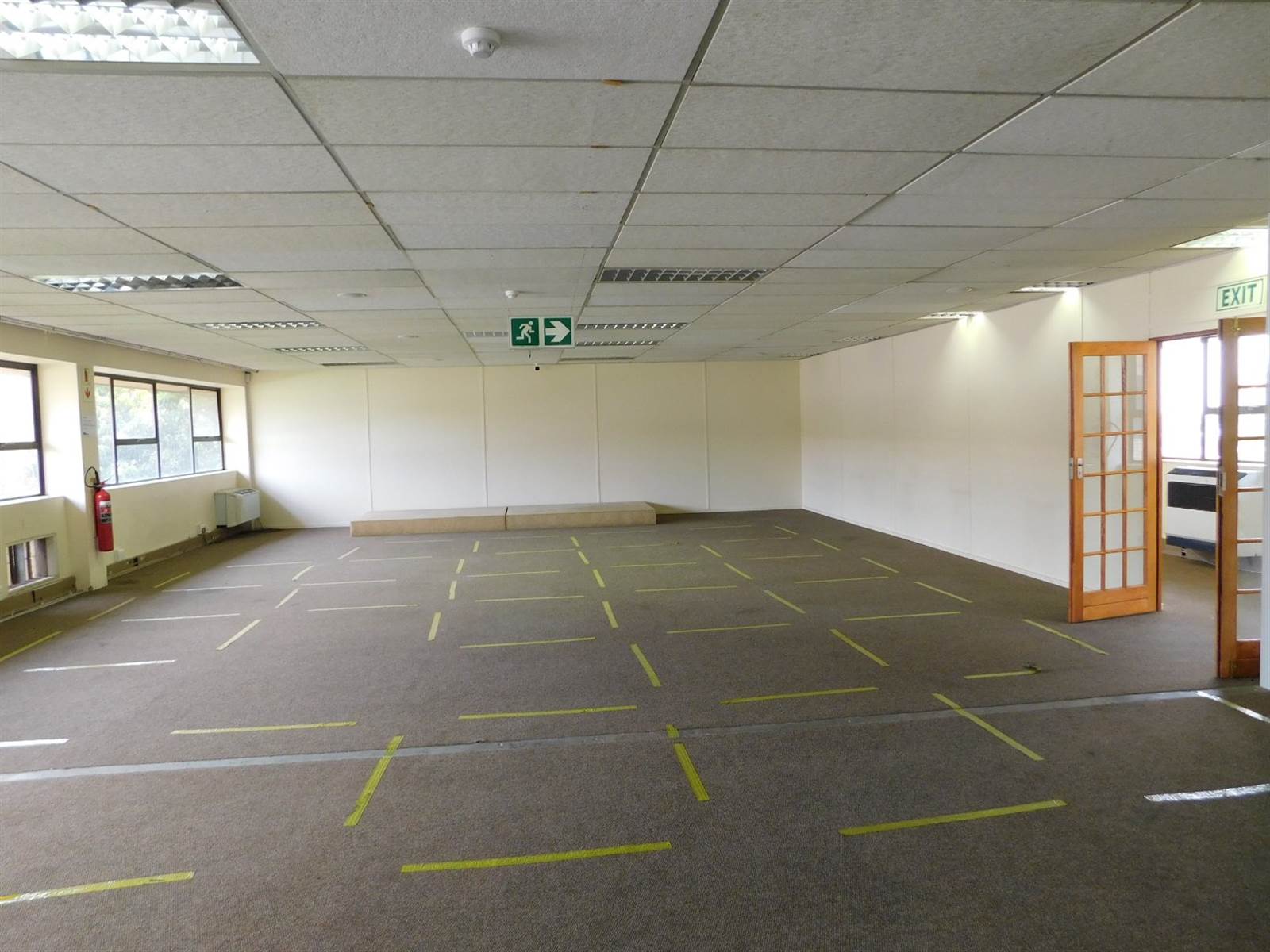 684  m² Office Space in Ferndale photo number 4