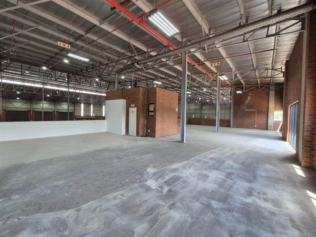 4891  m² Industrial space in Pomona photo number 3