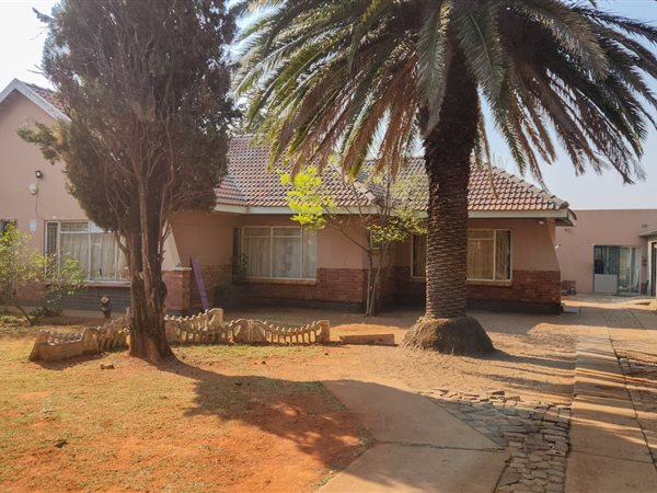 3 Bedroom House 3 Bedroom House
