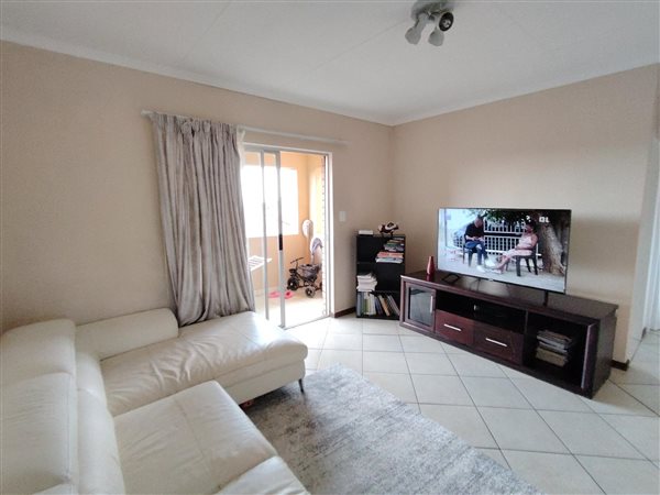 2 Bedroom Simplex 2 Bedroom Simplex