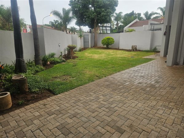 3 Bedroom Townhouse 3 Bedroom Townhouse
