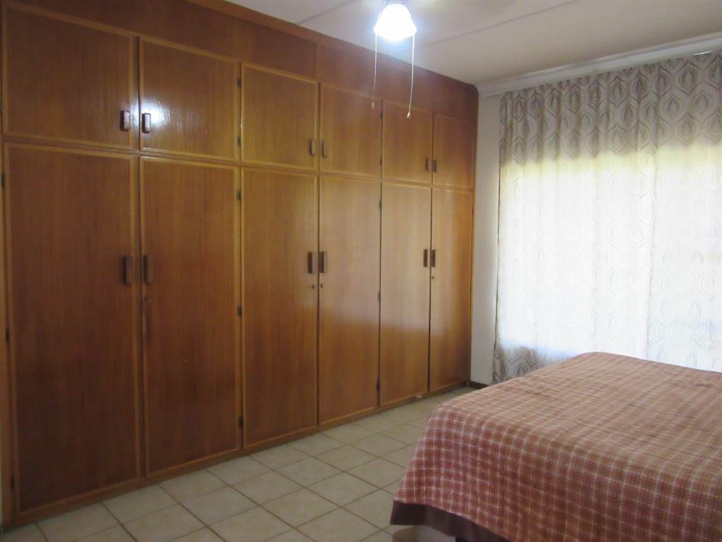 4 Bed House in Vryburg photo number 13