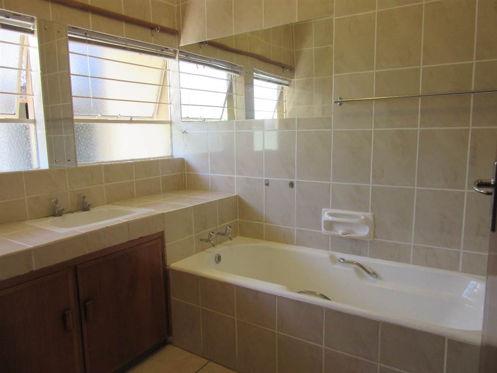 4 Bed House in Vryburg photo number 14
