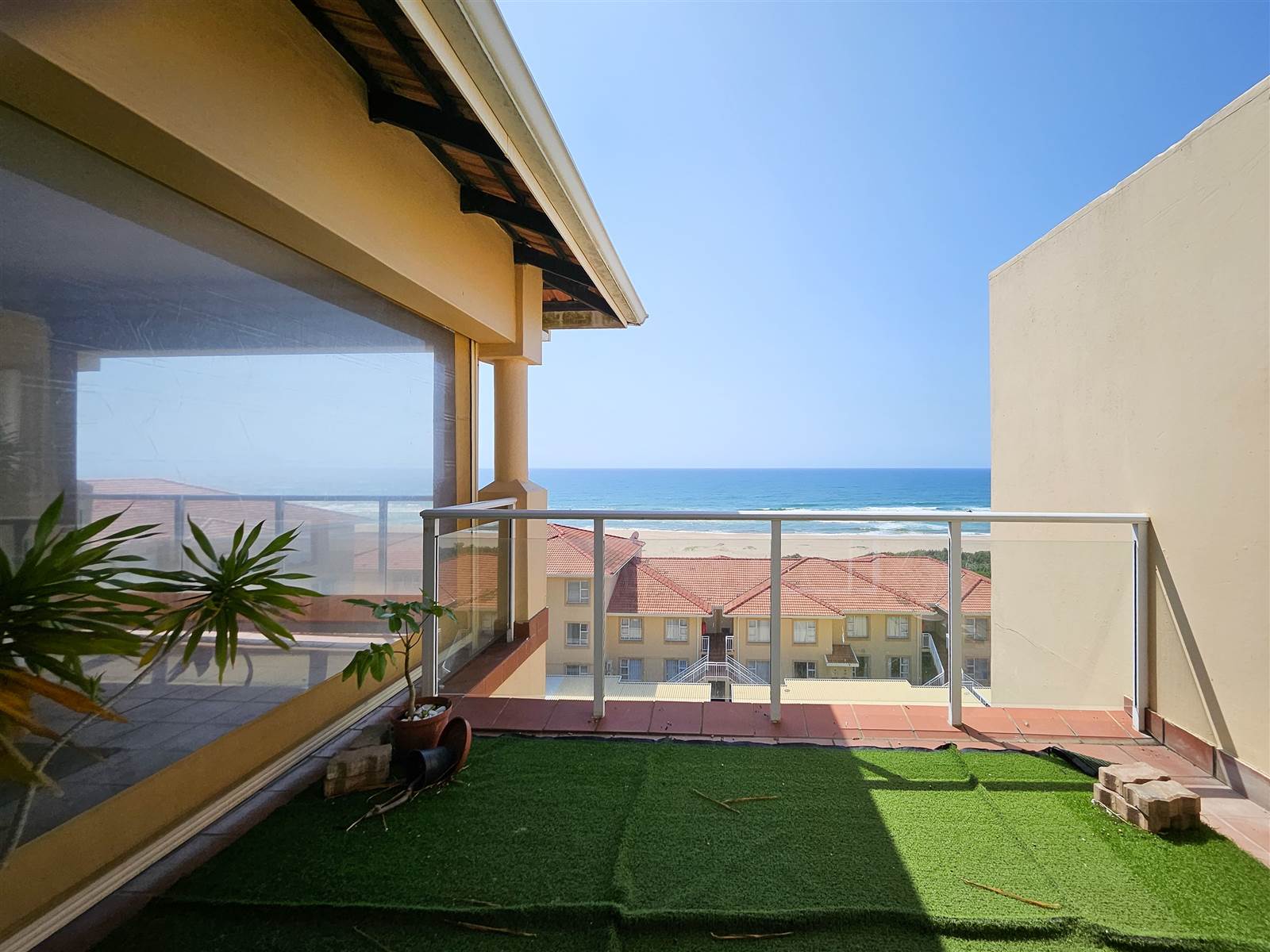 3 Bed Apartment in Illovo Beach photo number 21