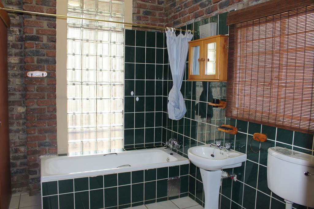 4 Bed House in Marloth Park photo number 13