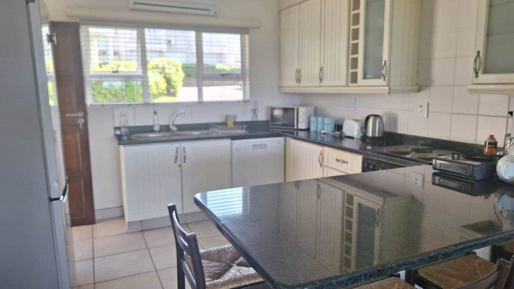 3 Bed Apartment in Melville photo number 13