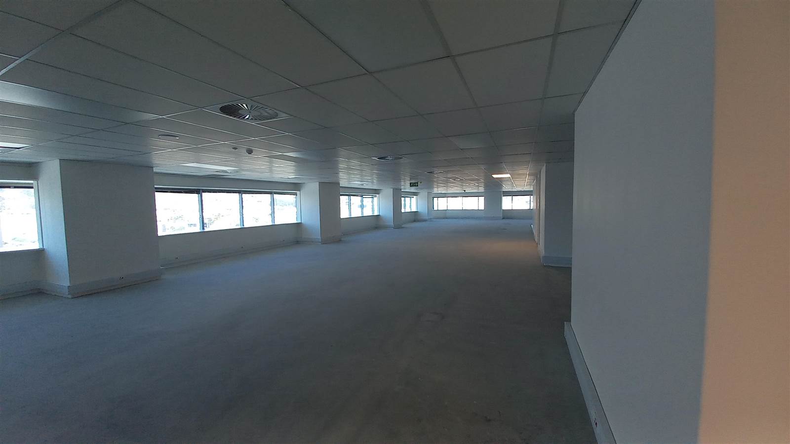 1091  m² Commercial space in Cape Town City Centre photo number 6