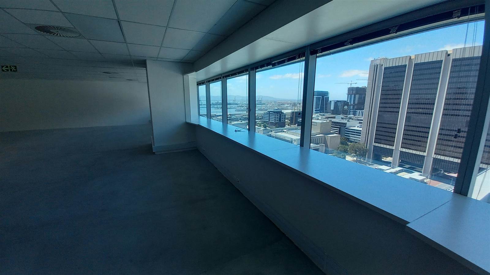 1091  m² Commercial space in Cape Town City Centre photo number 7