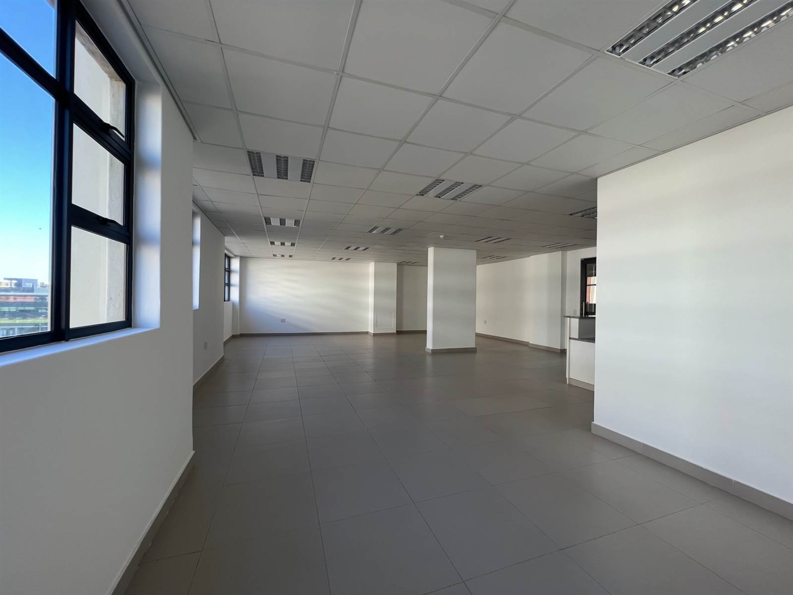 103.35  m² Commercial space in Umhlanga Ridge photo number 4
