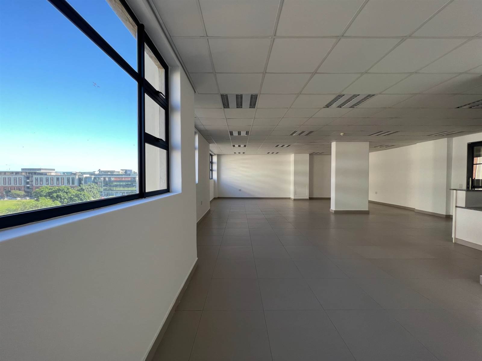 103.35  m² Commercial space in Umhlanga Ridge photo number 3