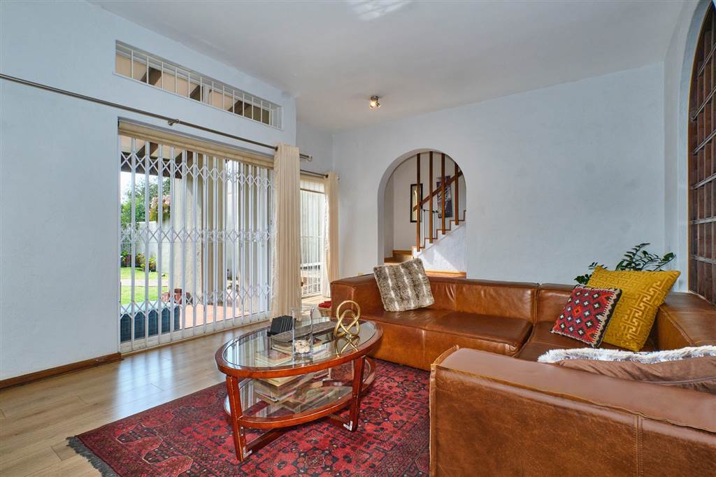 4 Bed Townhouse in Northcliff photo number 1