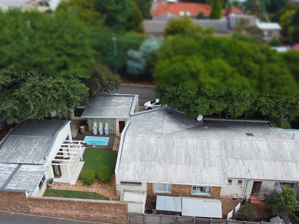 3 Bedroom House 3 Bedroom House