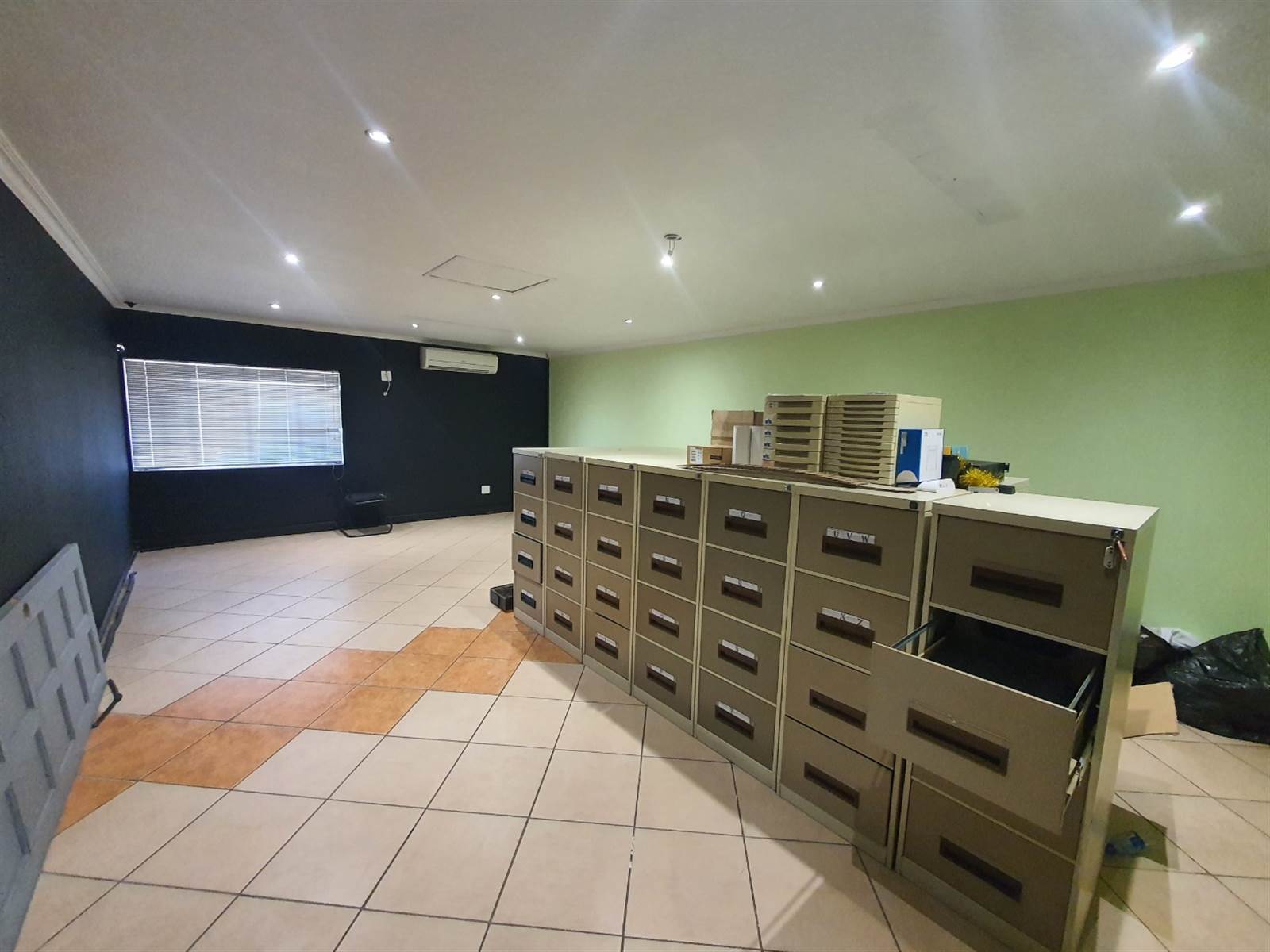 2925  m² Commercial space in Kleinfontein photo number 18