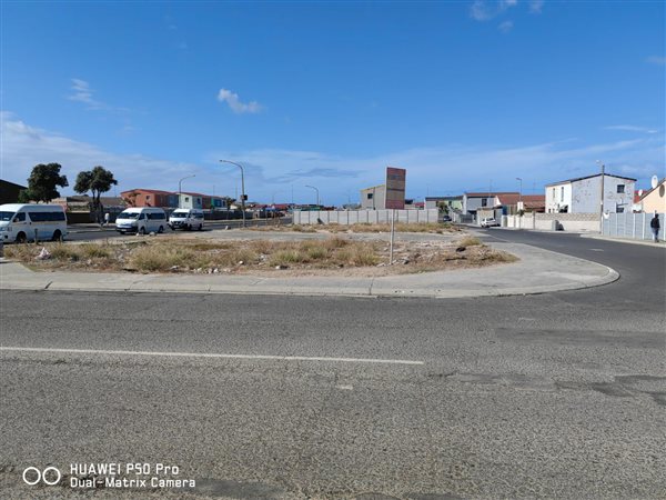 1438 m² Land available in Eastridge