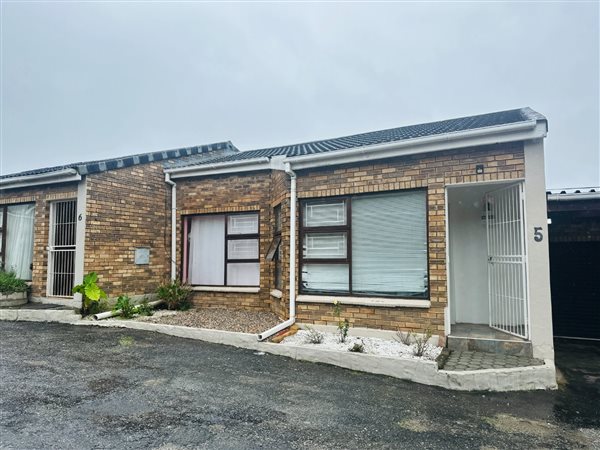 2 Bedroom Townhouse 2 Bedroom Townhouse