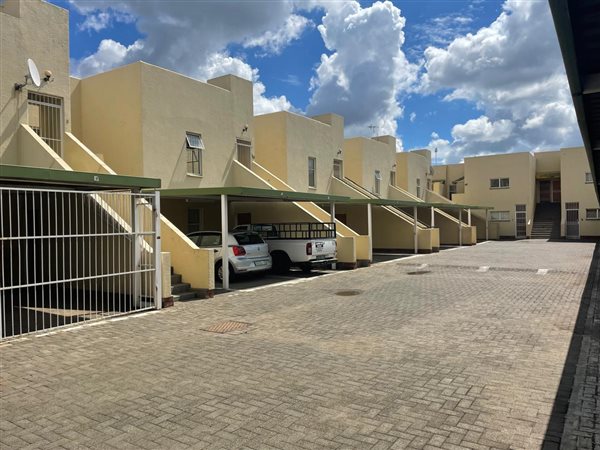 4 Bedroom Townhouse 4 Bedroom Townhouse