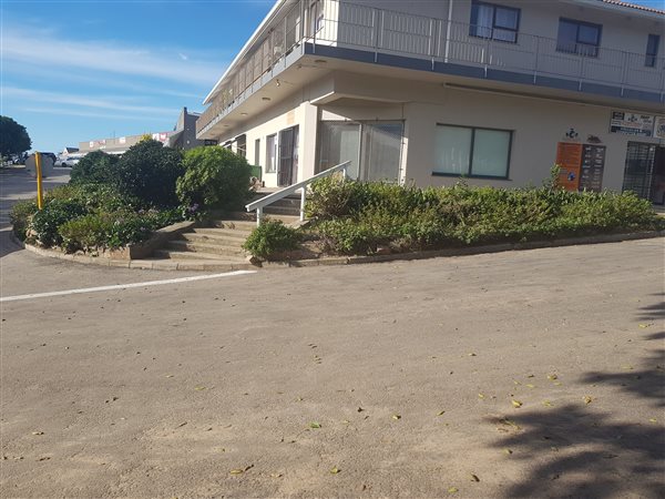 411 m² Commercial space 411 m² Commercial space