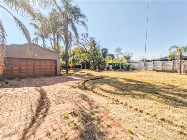 1 002 m² Land 1 002 m² Land