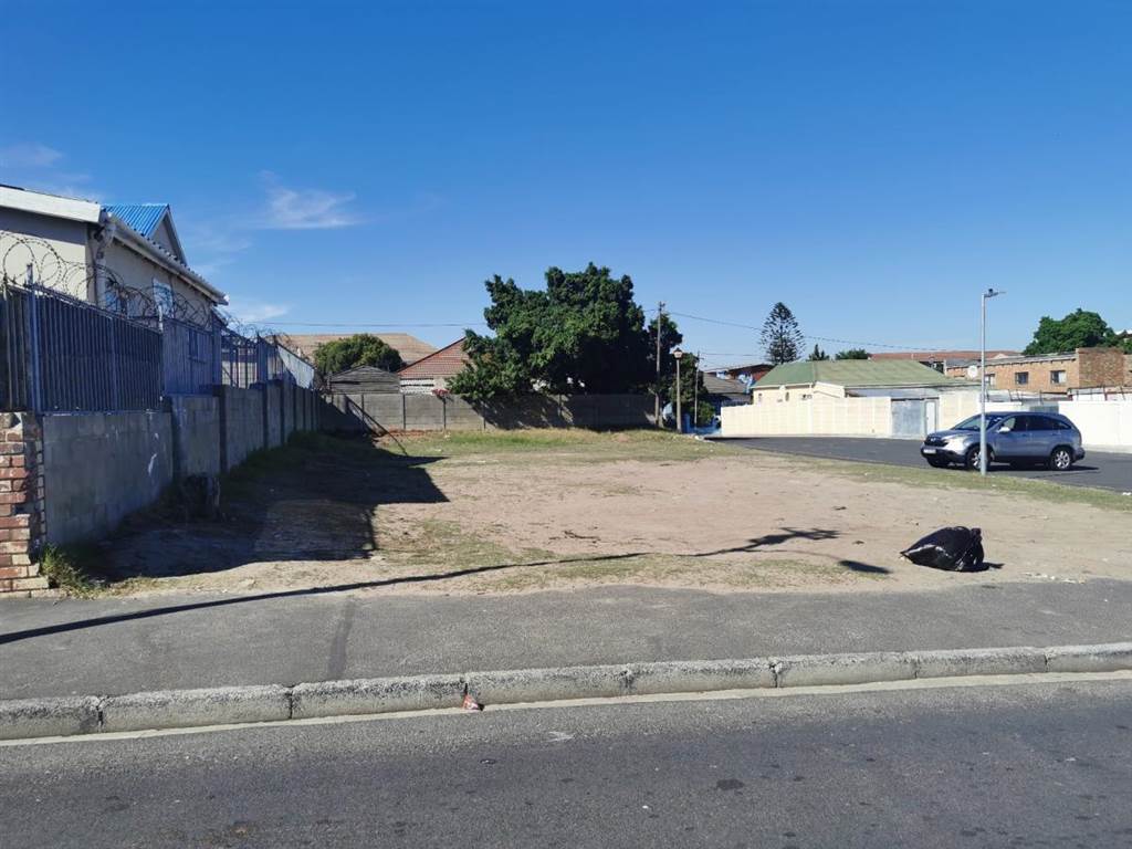 496 m² Land available in Parow Central photo number 3