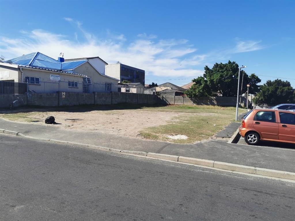 496 m² Land available in Parow Central photo number 2