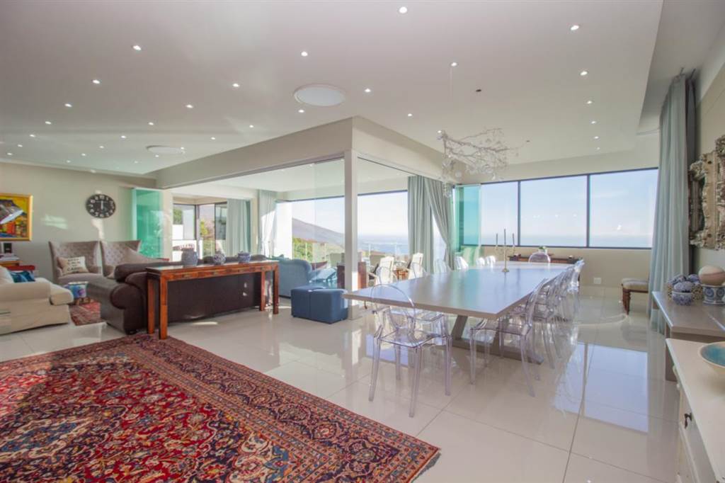 11 Bed House in Camps Bay photo number 4