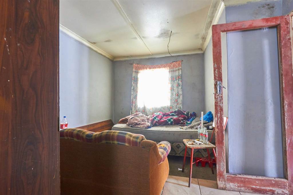 2 Bed House in Khayelitsha photo number 12