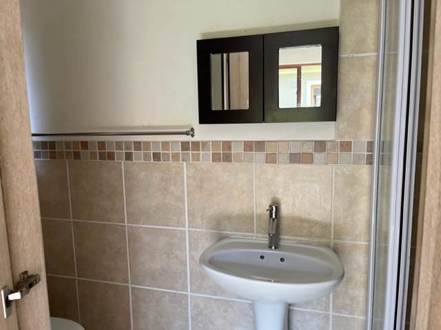 2 Bed Townhouse in Doornpoort and surrounds photo number 13