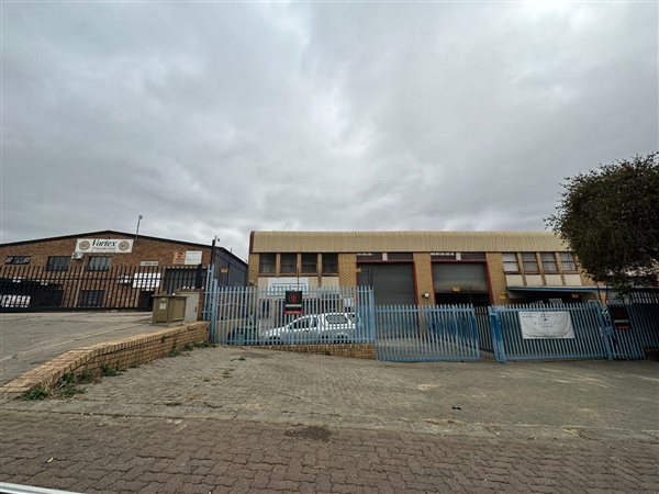 1000  m² Industrial space in Sebenza