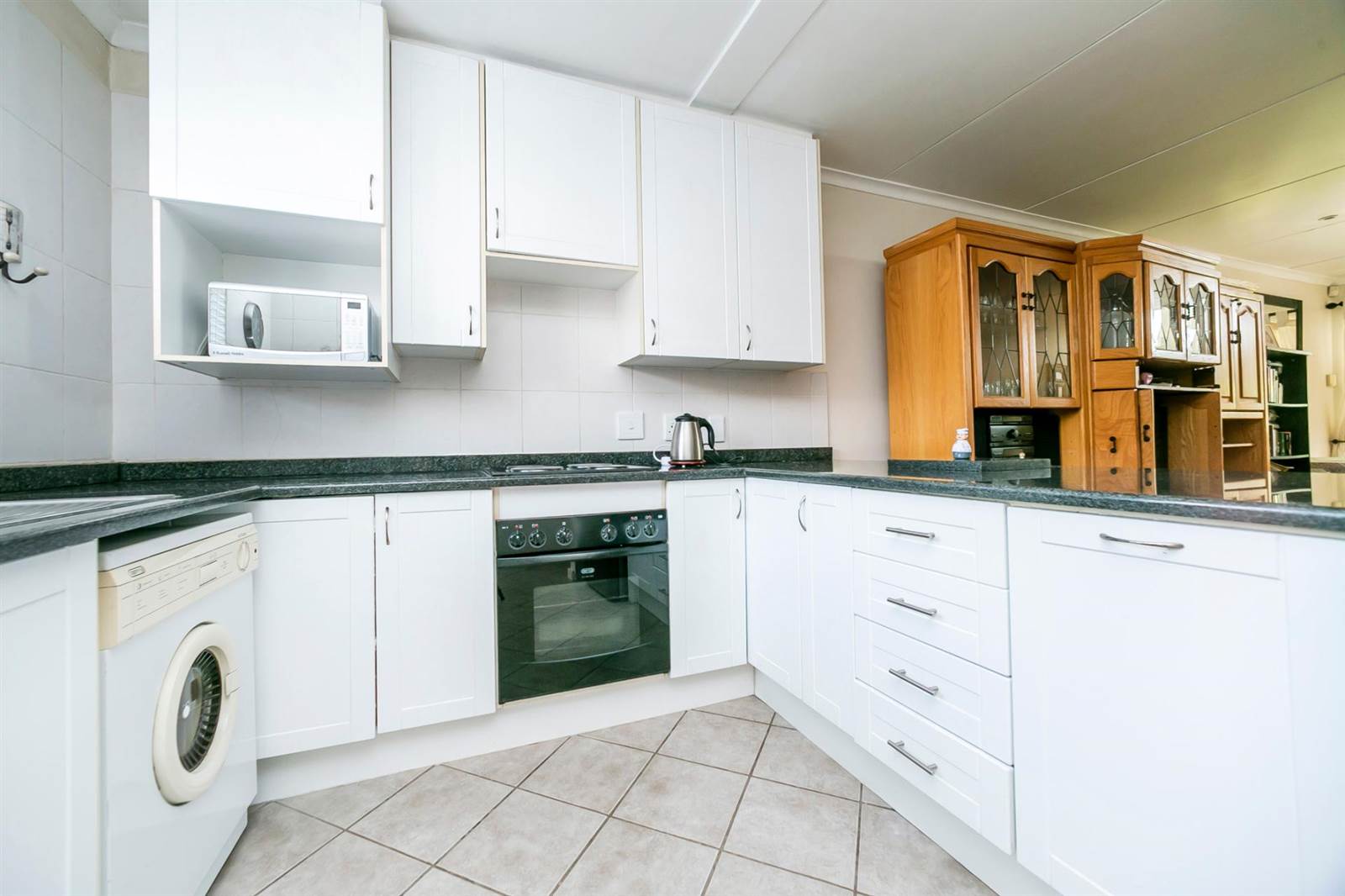 2 Bed Townhouse in Bryanston photo number 4