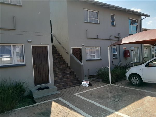2 Bedroom Townhouse 2 Bedroom Townhouse