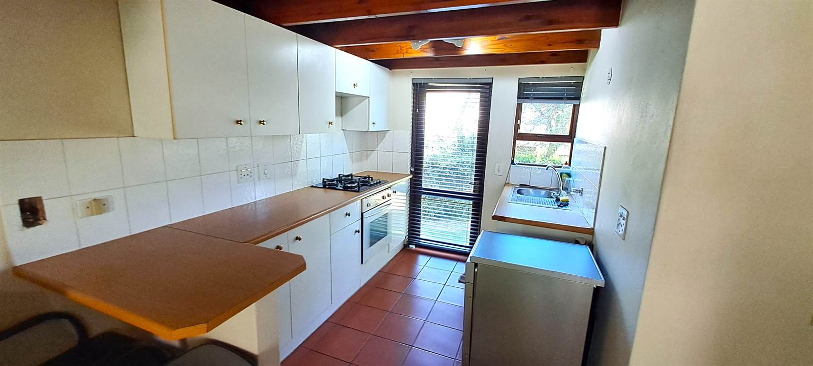 2 Bed Townhouse in Jukskei Park photo number 5