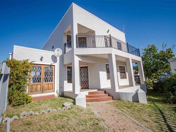 5 Bedroom House 5 Bedroom House