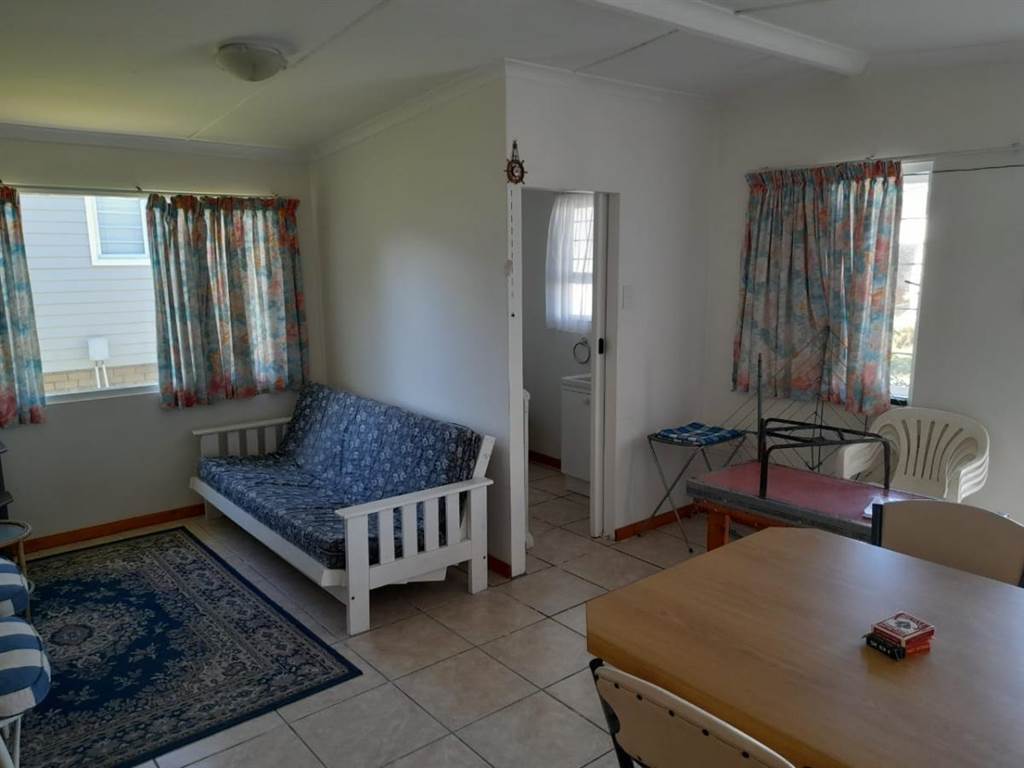 1 Bed House in Gansbaai and surrounds photo number 15
