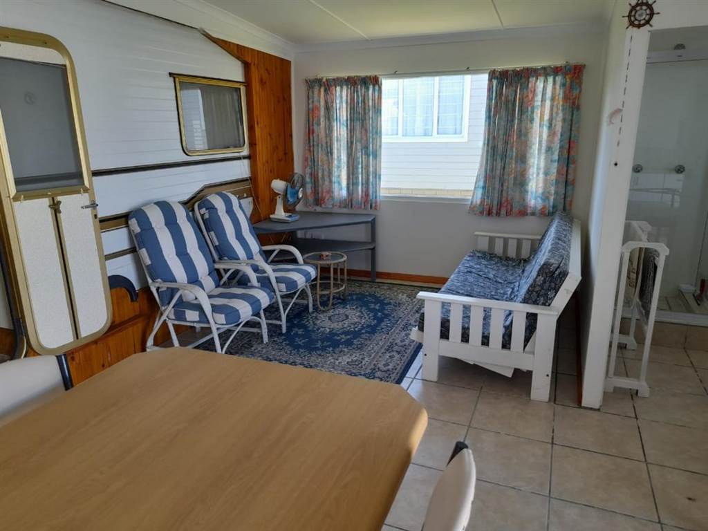 1 Bed House in Gansbaai and surrounds photo number 23