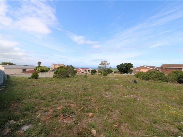 937 m² Land