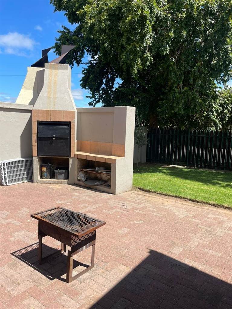 3 Bed Townhouse in Secunda photo number 21